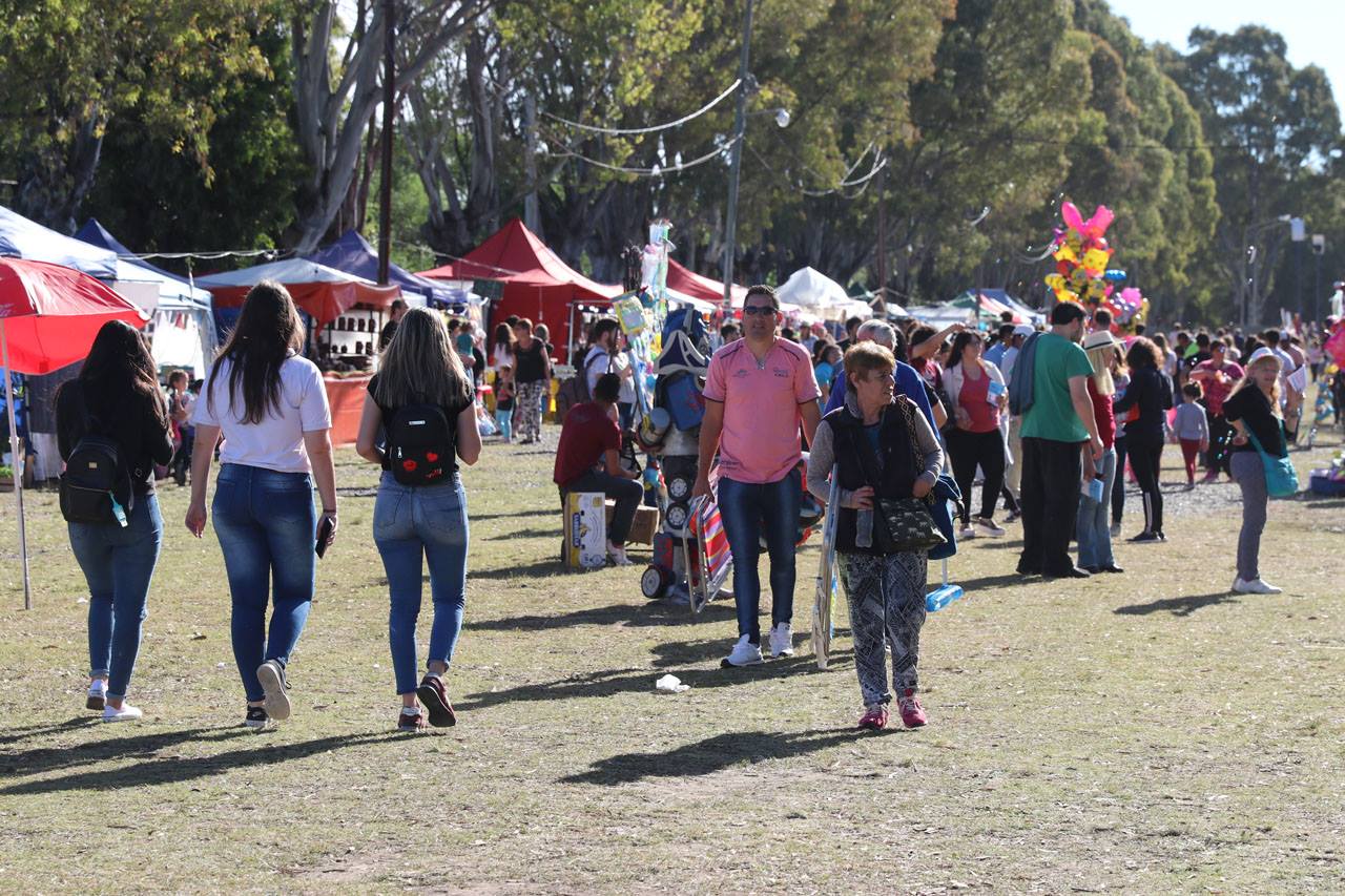 45245927_345998359290790_9071583417258213376_o