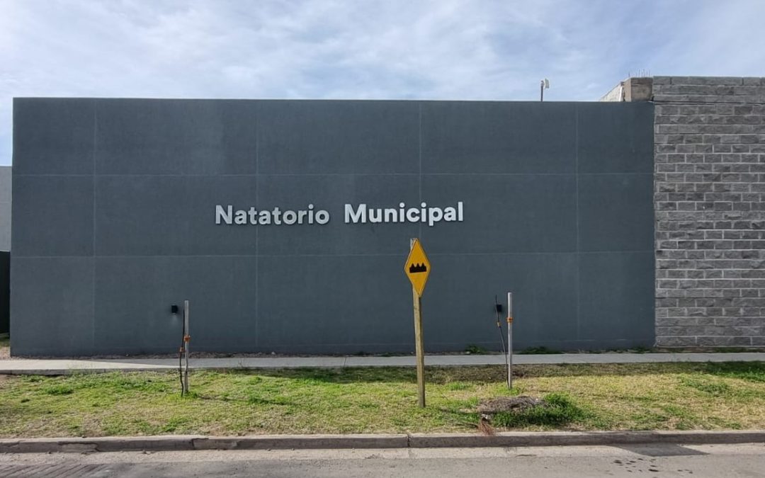 La Municipalidad de Villarino abre licitación para la concesión del buffet del Natatorio Municipal de Médanos