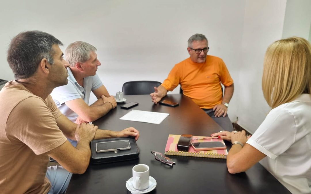 Villarino se prepara para unirse al circuito competitivo de natación